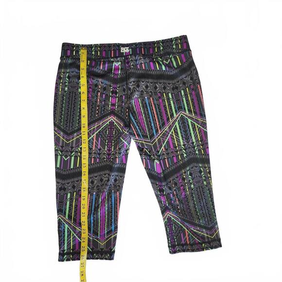 FILA Women's Size M Multicolor Geometric Print Capri Leggings Activewear - Picture 4 of 5